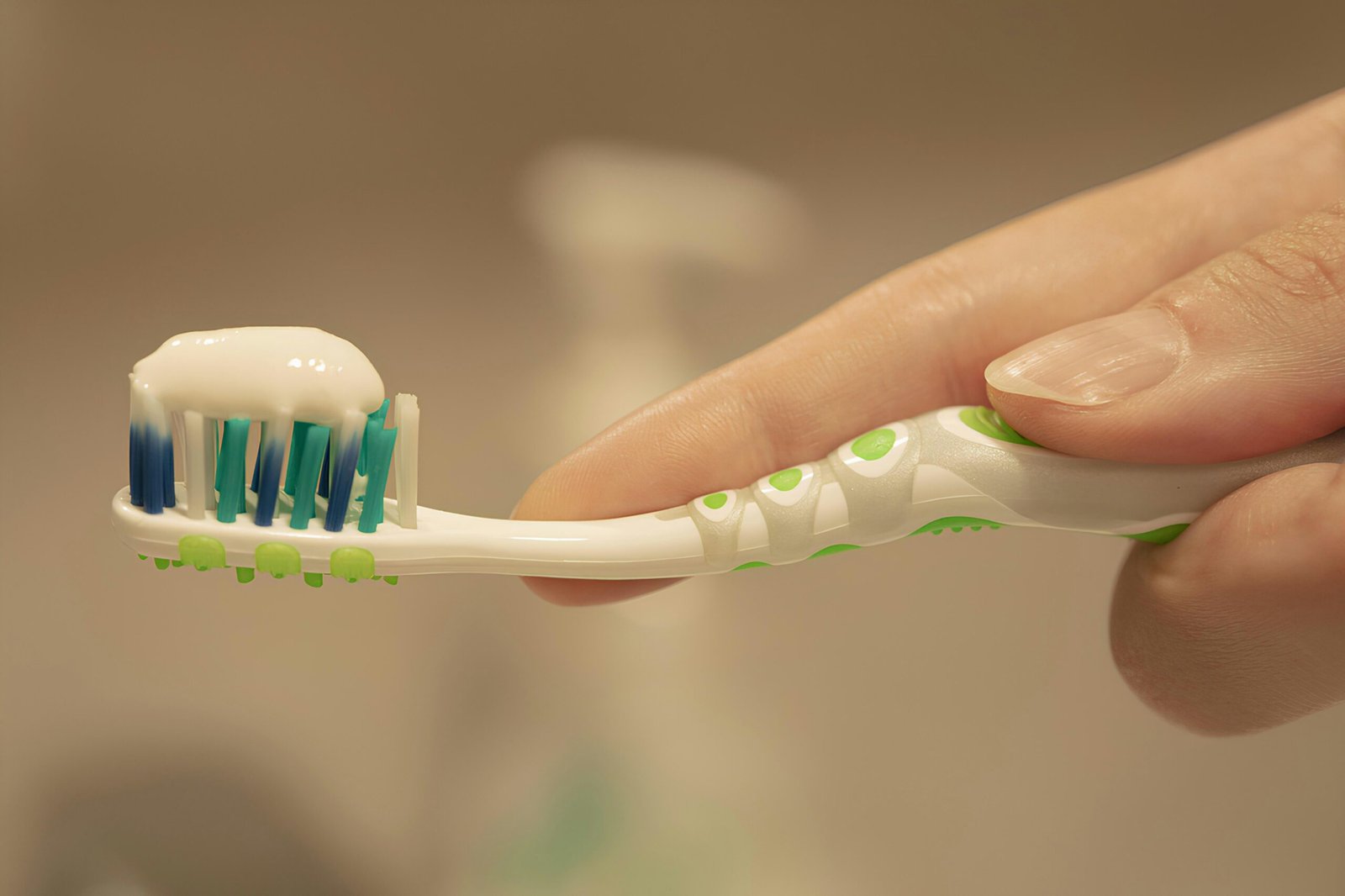 Which Is the Best Toothpaste in India? Our Top 10